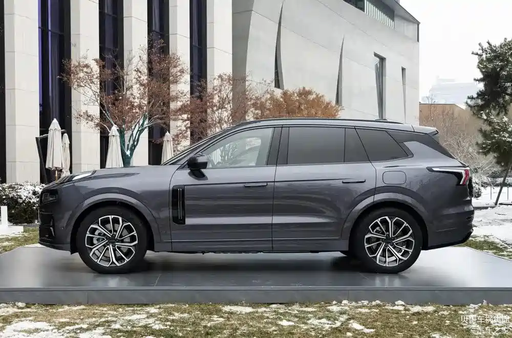 领克09em-p将于1月16日上市,2.0t插电混动,预售价31.8-35.8万元