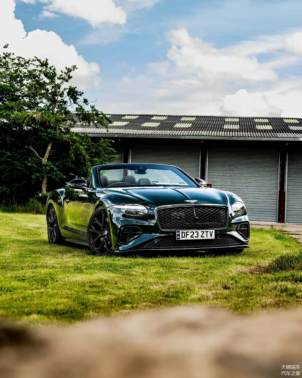 全新宾利欧陆gt敞篷版优雅的设计奢华的风格