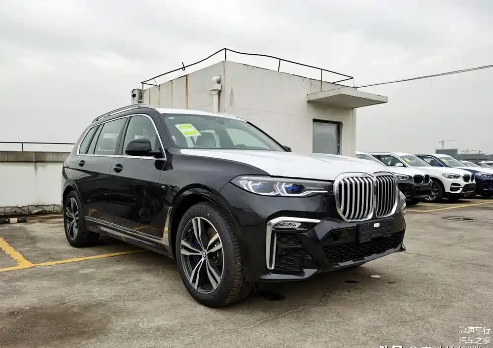 宝马x7xdrive40i尊享型m运动套装:它乃是宝马x7最值得入手的车型