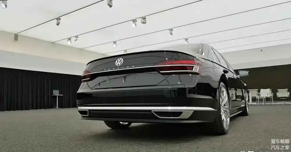 从来没有亮相的第二代大众辉腾只能活在设计室里