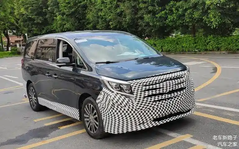 新款传祺gm8伪装实车现身,有望年内上市,换装电子档杆,配1.8t