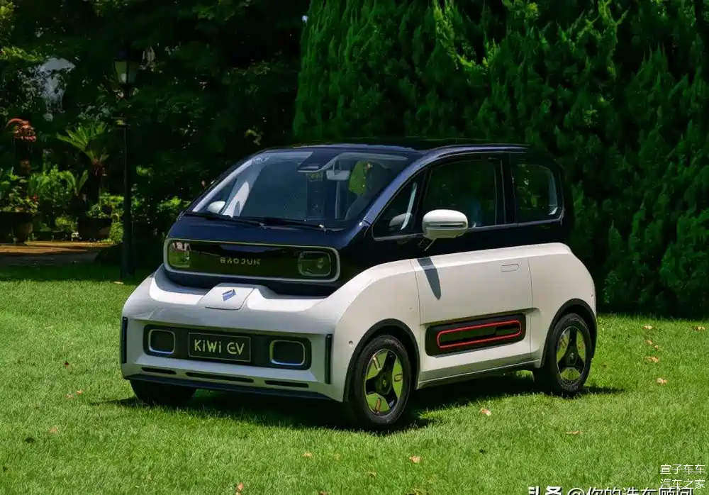 纯电代步车不加油不限牌价格才7万左右实拍宝骏kiwiev