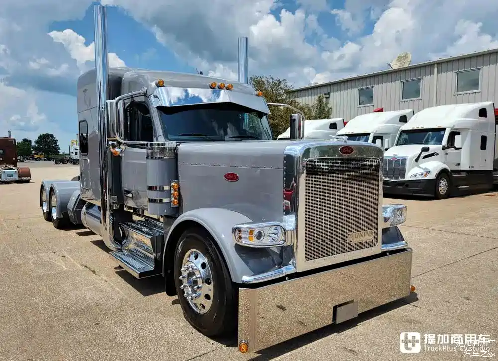 传承美式长头卡车经典灵魂,最新款彼得比尔特589牵引车实拍