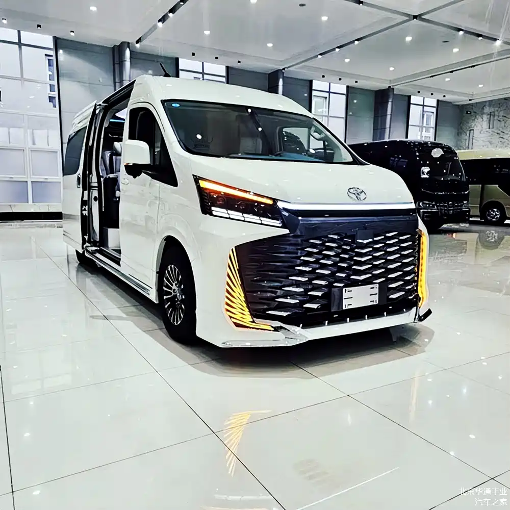 最热销商务保姆车 丰田海狮卫生间版价格