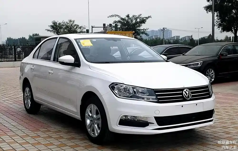 大众桑塔纳发威了,入门降3万,大卖9140台,比瑞纳香太多