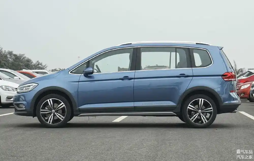 大众亲民家用mpv,67座随便选,百公里油耗低至6l,带你看途安l_车家号