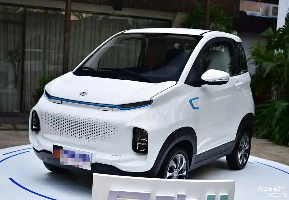 上班逛街两不误,4w就能拿下的代步车,颜值更出众
