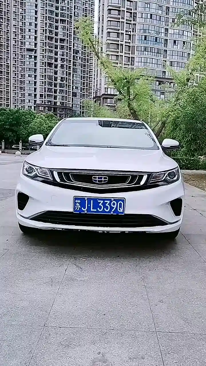 苏州本地一手极品私家车18年吉利帝豪