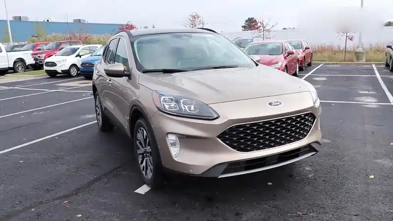 2020款福特翼虎titanium,坐进车内了解完配置,我彻底心动了!