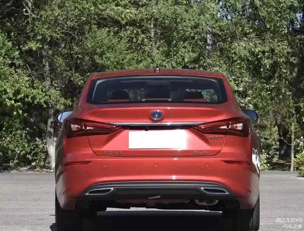 10万元左右长安新款逸动蓝鲸版,网友:这配置,还买啥合资入门车