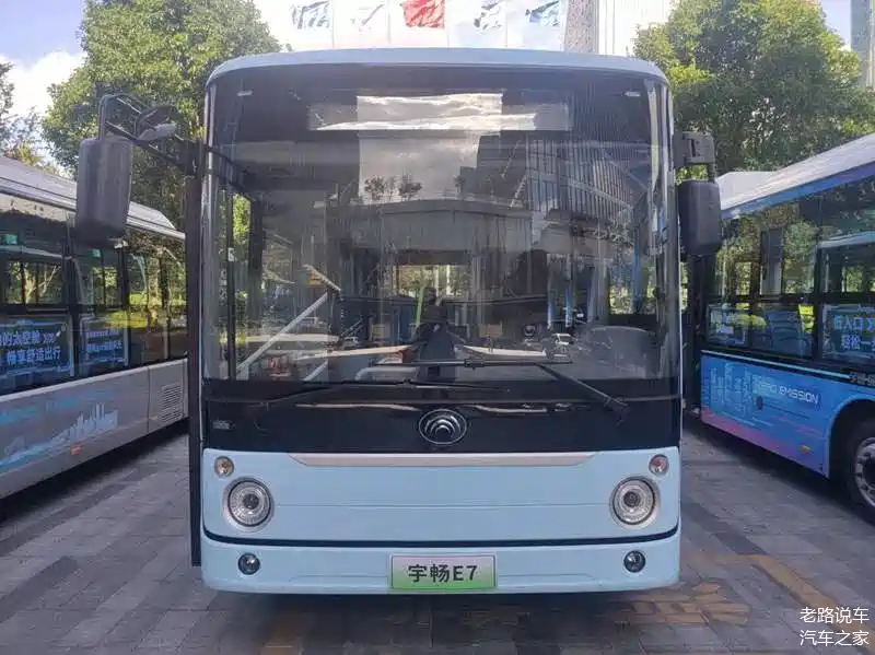 新一代宽体微巴——宇通宇畅e7纯电动客车