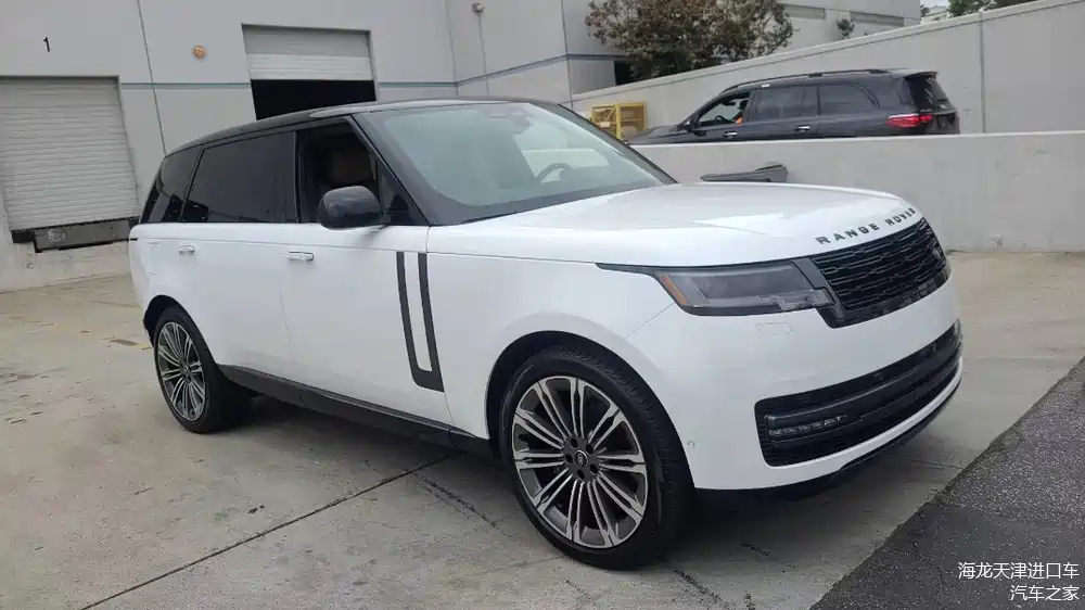 24款美规路虎揽胜行政加长版白棕  价格180万
