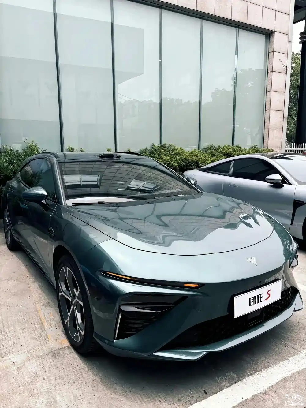 提供增程/纯电动力,三厢版售15.48万元起,哪吒s猎装车8月亮相