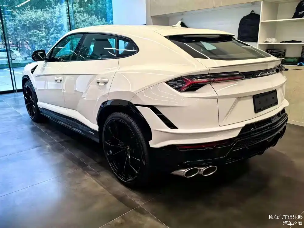兰博基尼urus 白色现车