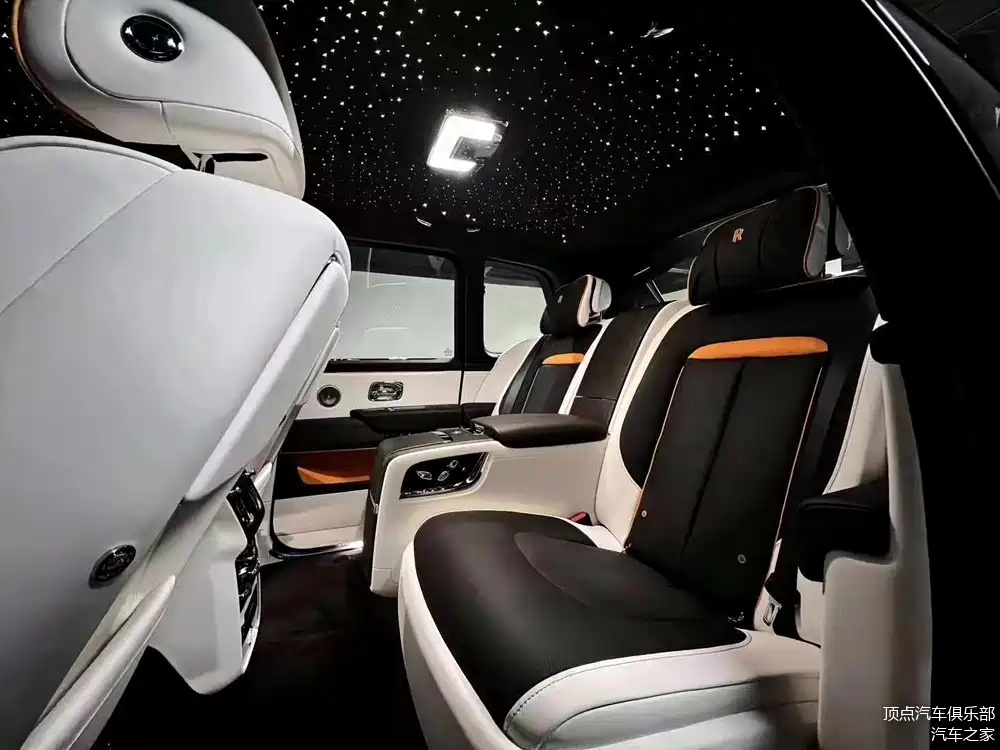 劳斯莱斯库里南 深翡翠绿 优雅三色内饰