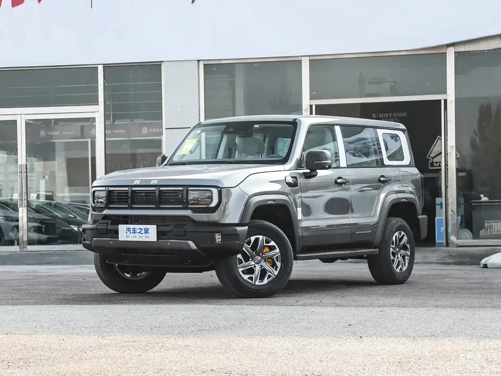 bj40刀锋英雄版,北京硬派越野新标杆 企鹅说汽车 发布于河南 132浏览