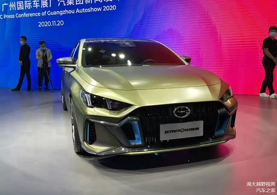 这个外观和四出排气真的战斗,带你看广汽传祺empow55