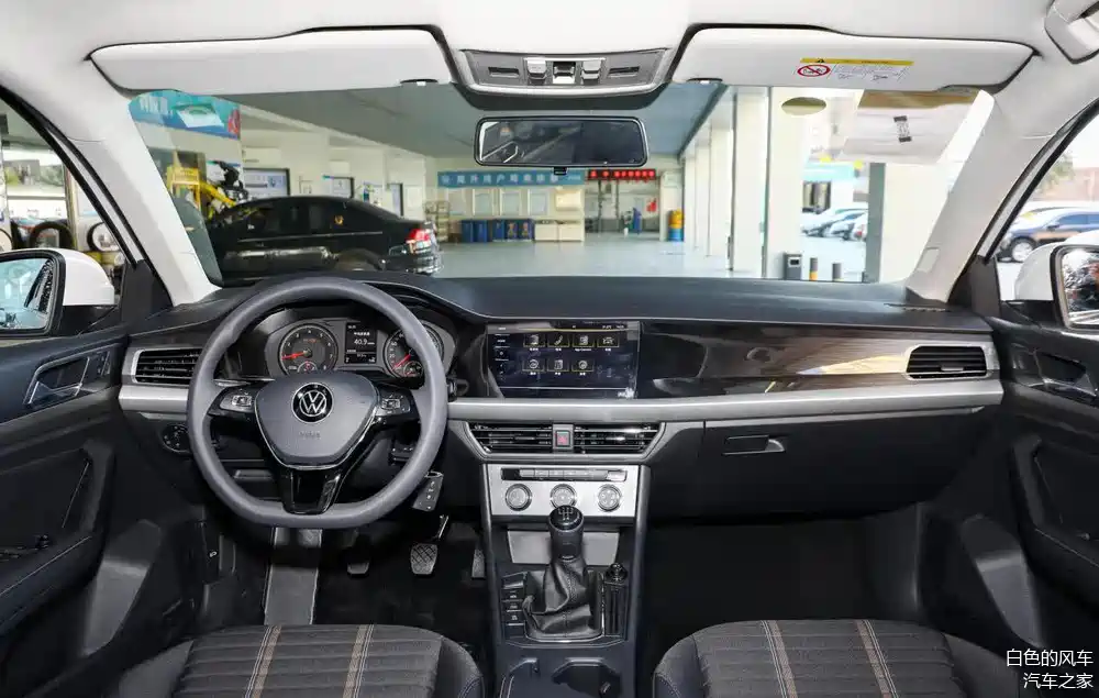 2021款朗逸霸气上市,它能否撼动轩逸的霸主地位