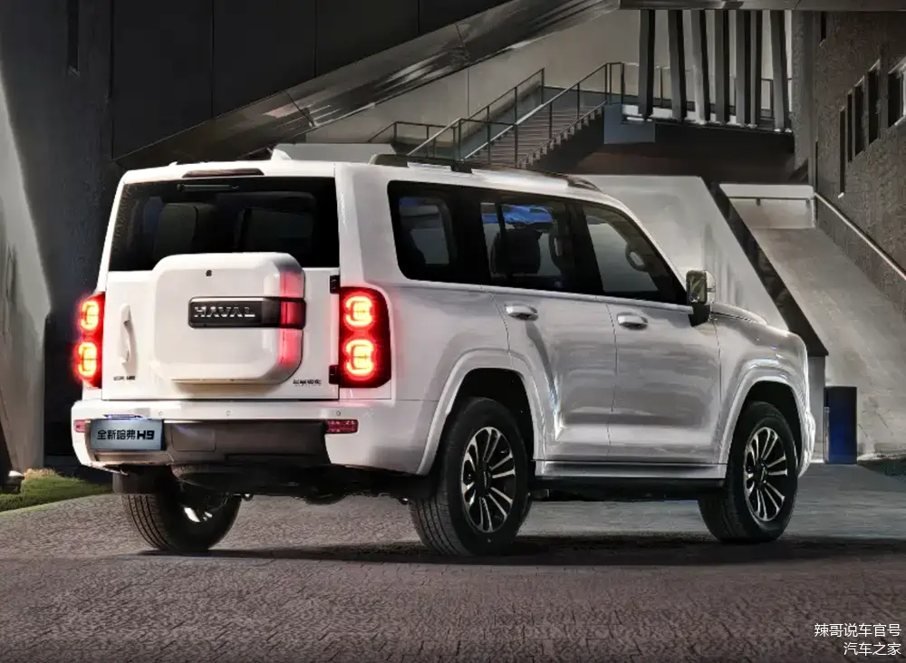 哈弗旗舰suv到店,2.0t汽油/2.4t柴油,车长超5米,配大5座/7座