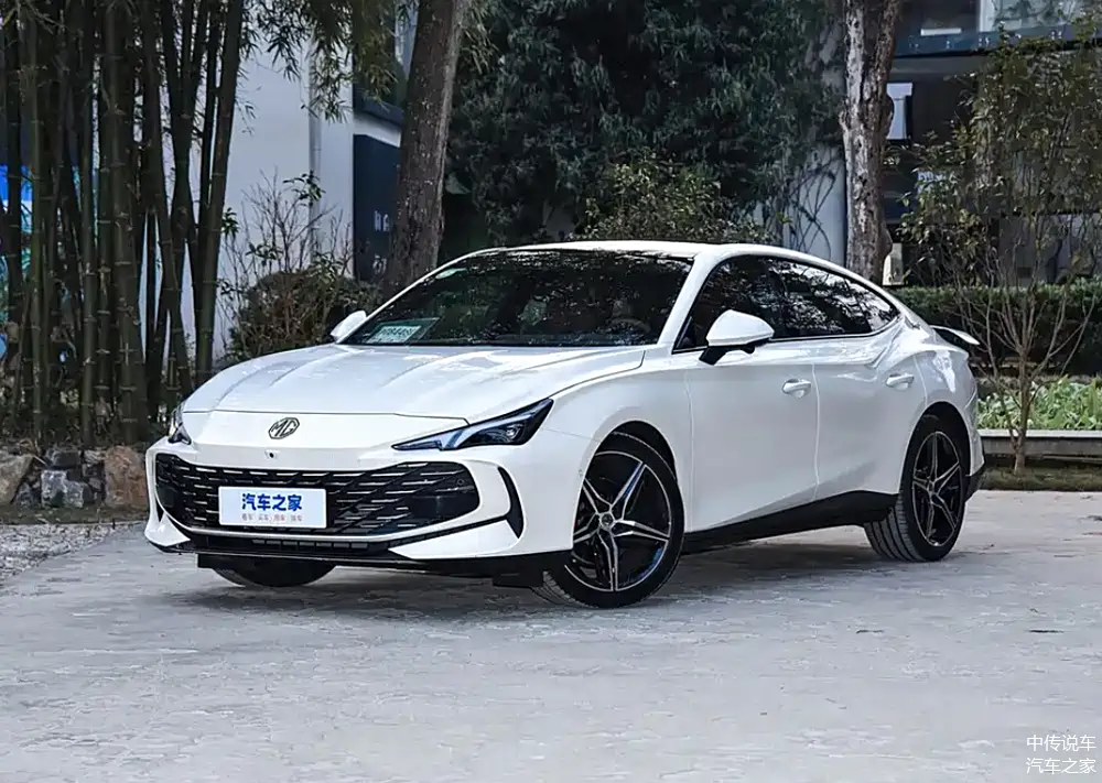 11.98万起售,名爵mg7性价比爆表的运动轿跑