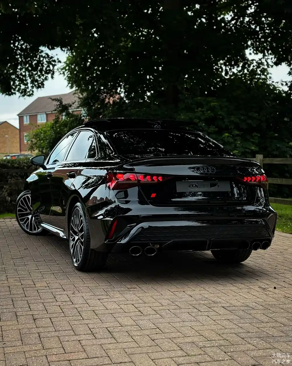 新款奥迪s3 黑武士版本 低调的性能范