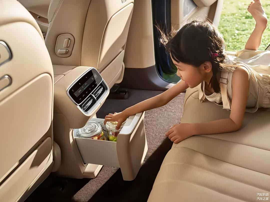 全新问界M7预售订单量_问界_全新问界M7价格调整分析