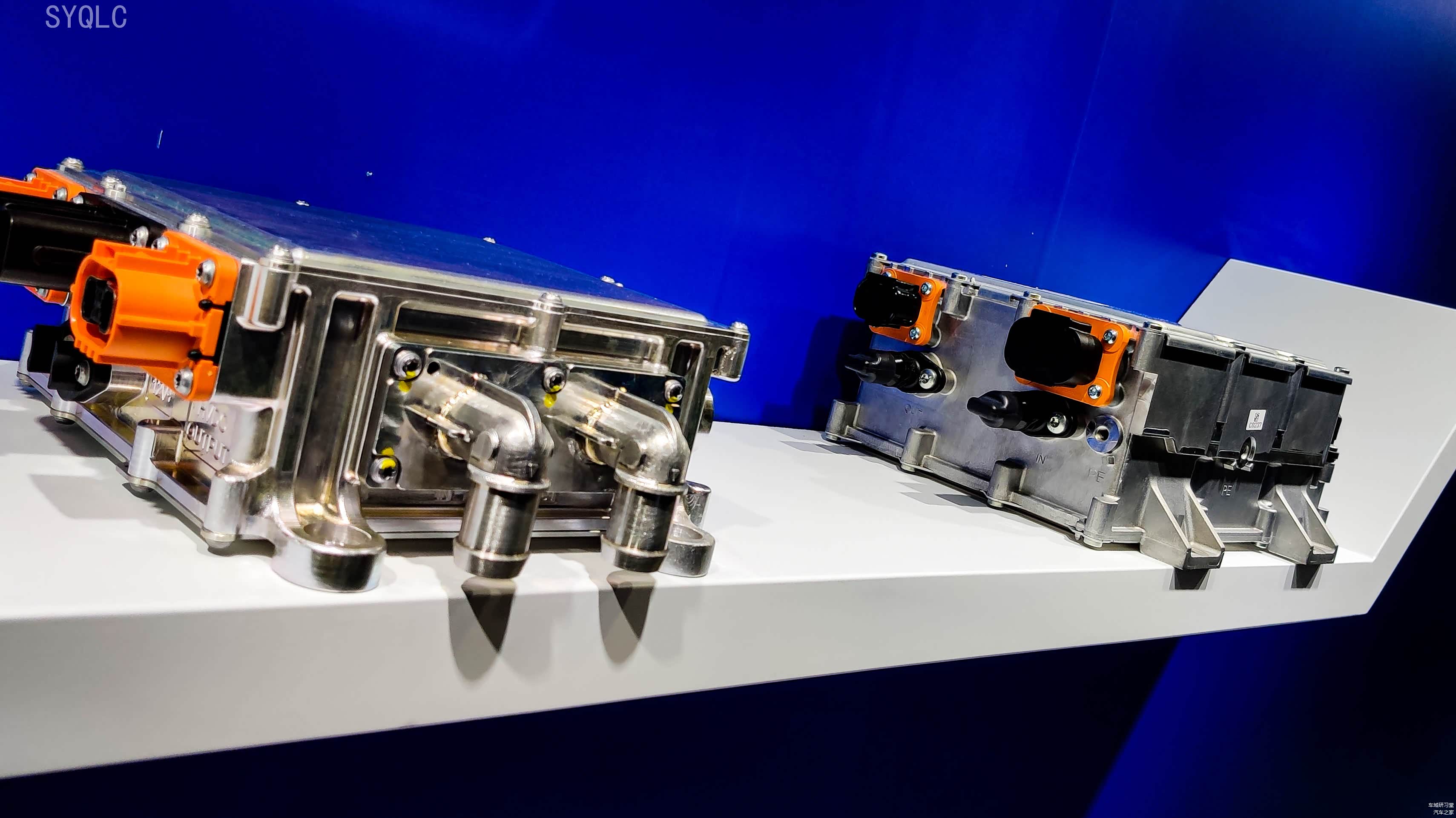 氮化镓车载电源（OBC+DCDC）图左