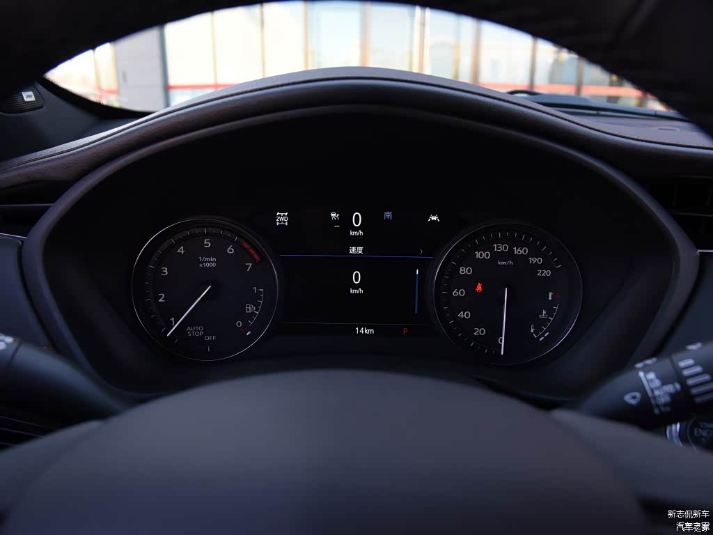 配图为2021款 28T 四驱铂金版