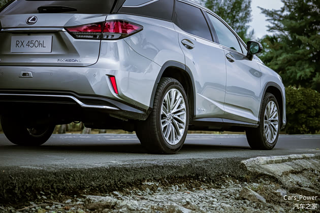 RX450hL动力相当充沛