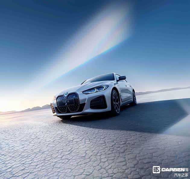 创新BMW i4 eDrive 40，星幕式格栅辨识度极高