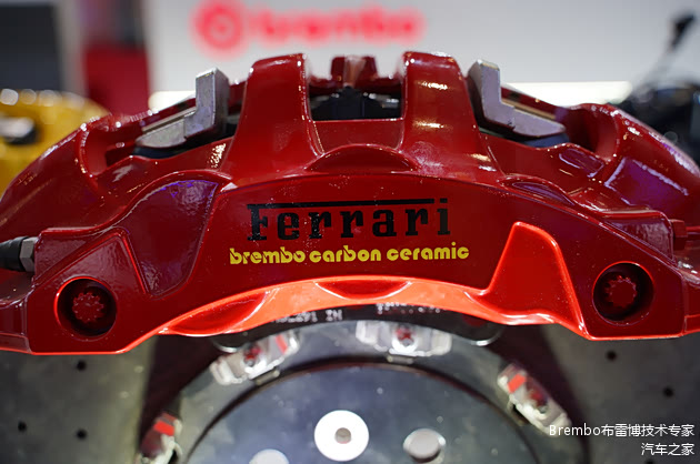 一切都是为了性能服务，自然得选择性能更强的固定式卡钳