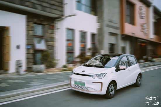 江汽集团思皓E10X花仙子正面图