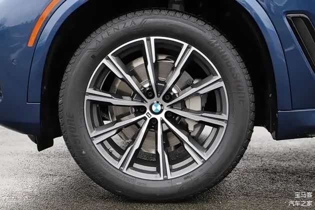 xDrive30Li车型标配