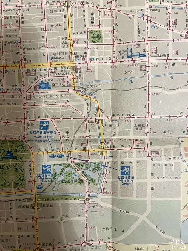 这个是1990年的北京地图，只能看出劲松附近有41路公交车，比较荒凉