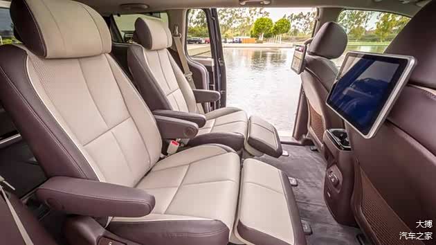 现款起亚嘉华第二排座椅