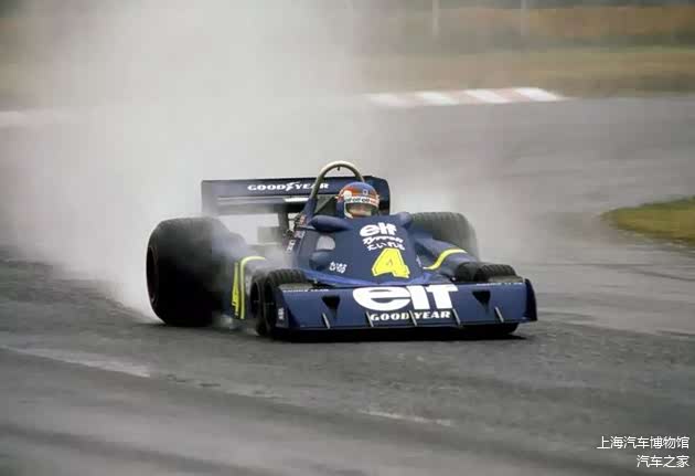 Patrick Depailler驾驶的 1976赛季4号Tyrrell P34赛车