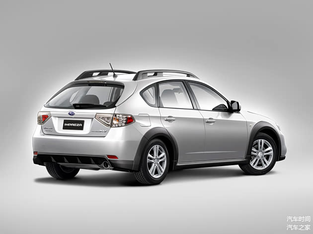 图注：初代XV（图为日本仕樣車「2.0X」版本，注意其相当低矮，最小地上高和普通IMPREZA并无什
