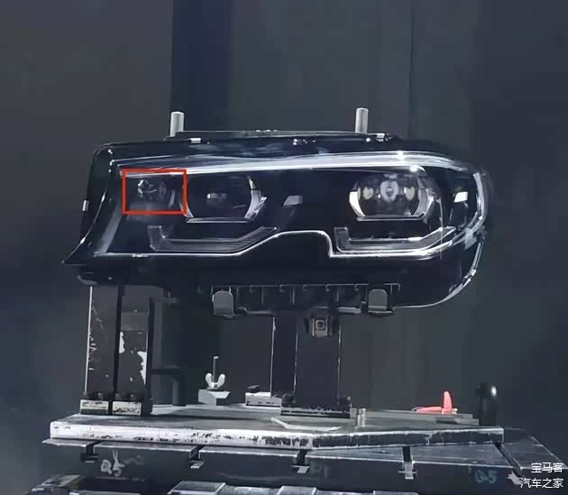 BMW原厂大灯角灯位置
