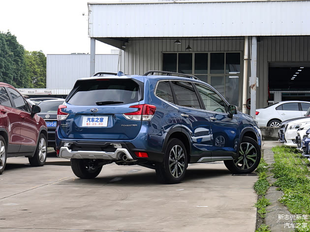 配图为2021款 2.0i 旗舰版EyeSight