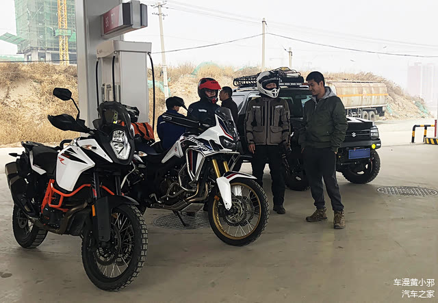 进沟之前提醒各位先加满油，沟里可没有加油站。