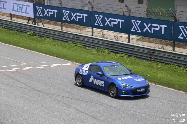 跑得太快都拍不清了