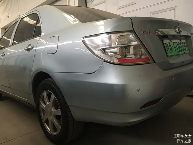 熟悉的车尾造型