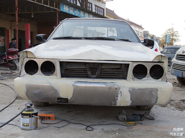 上完一遍粗底腻子，有点感觉了。