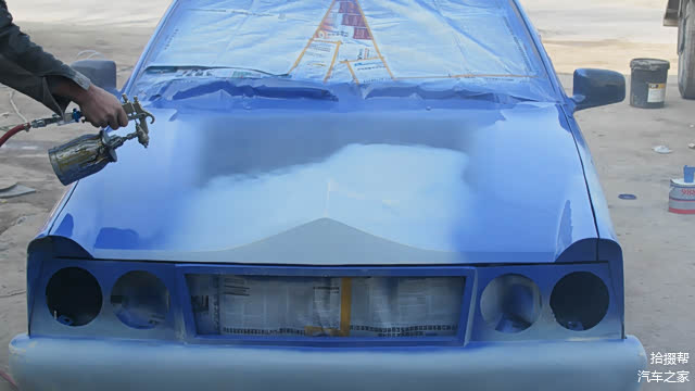 喷漆大师上漆面，看到蓝天白云了。