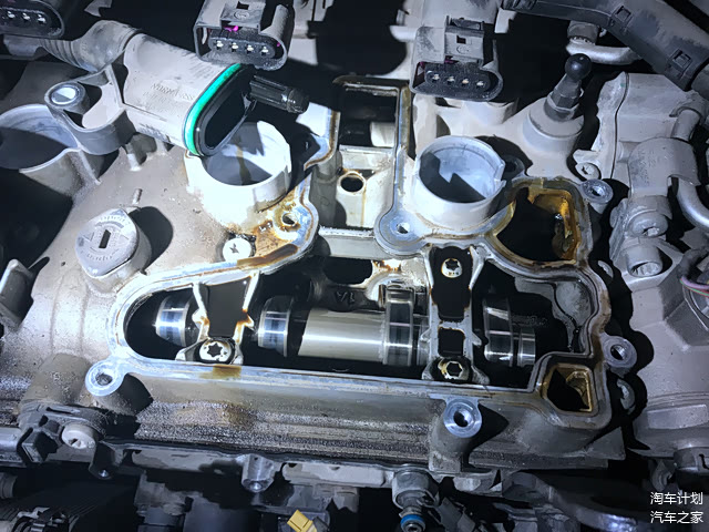 ▲气门室内还是非常干净 看来前任车主用的都是好机油