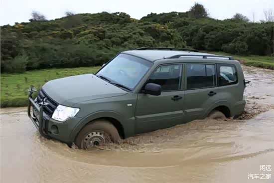 三菱帕杰罗v93自从2006年上市以来，十二年的时间基本没有改款，也没有后续换代的消息，感慨老猫已死