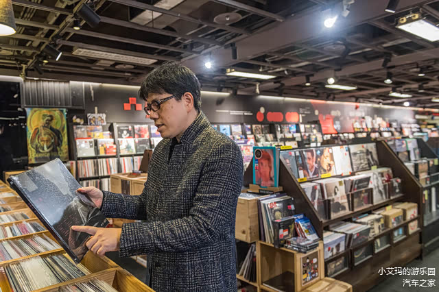 黑胶唱片依然是马世芳的最爱