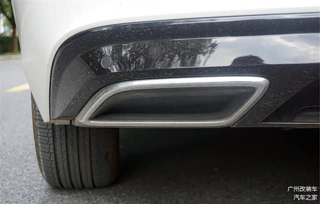 来张特写就知道了，稍微带点镂空，真的做得太像了。