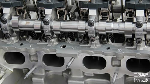 N20发动机缸盖凸轮轴部分照片