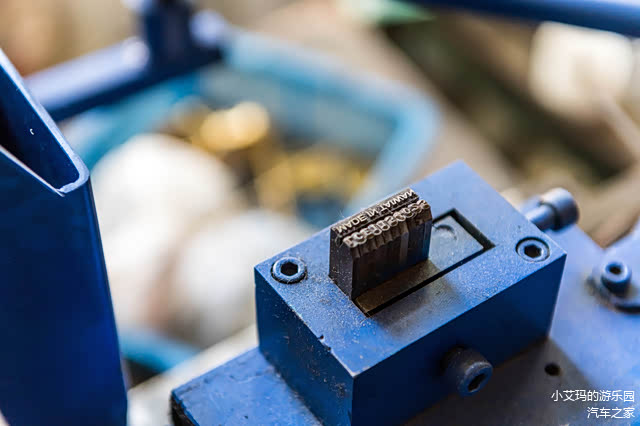 萨克斯工厂的车床